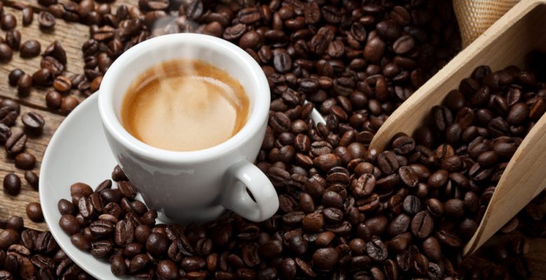 Il farmaco più diffuso tra i culturisti e non: la caffeina